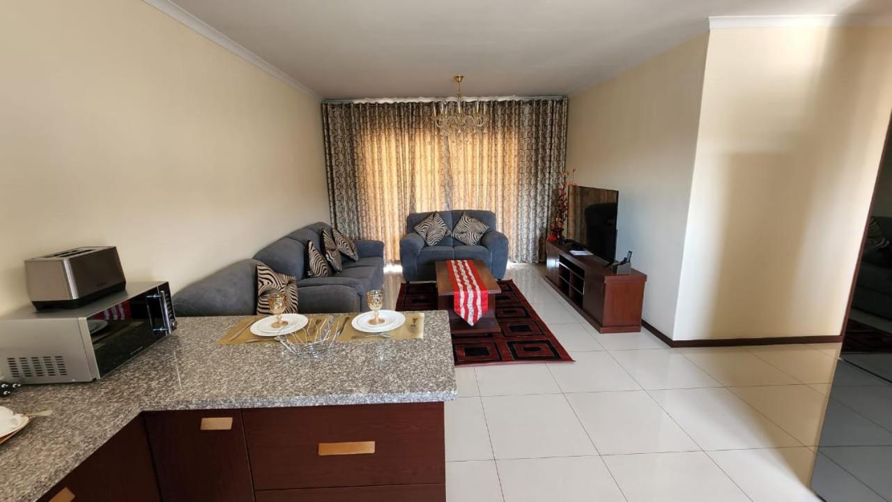 Lilypark Lodge Rustenburg Eksteriør bilde